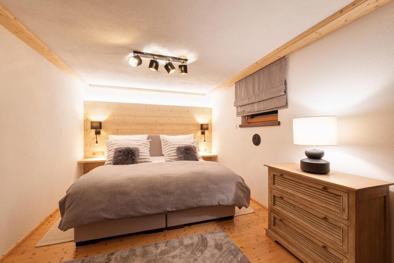 Haus Diel - Premium Apartments Mit Kueche Pettneu am Arlberg Buitenkant foto